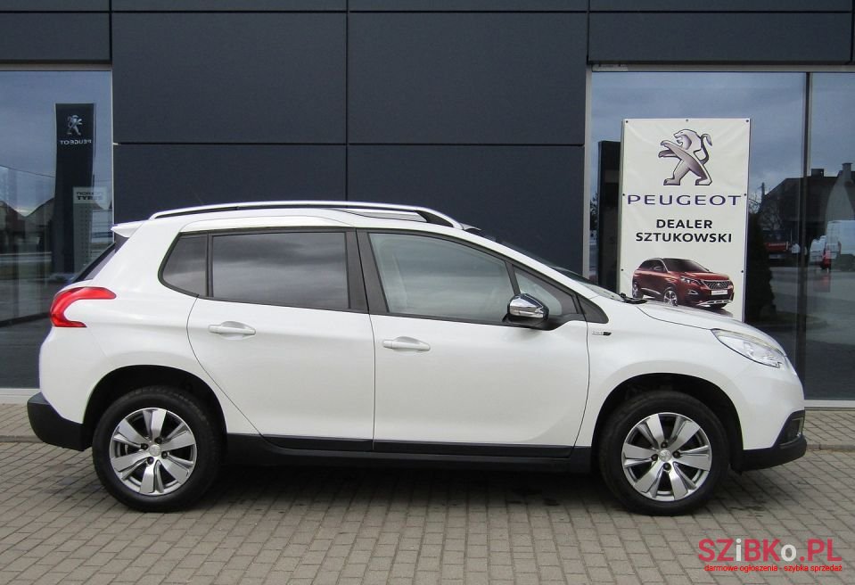 2015' Peugeot 2008 photo #3