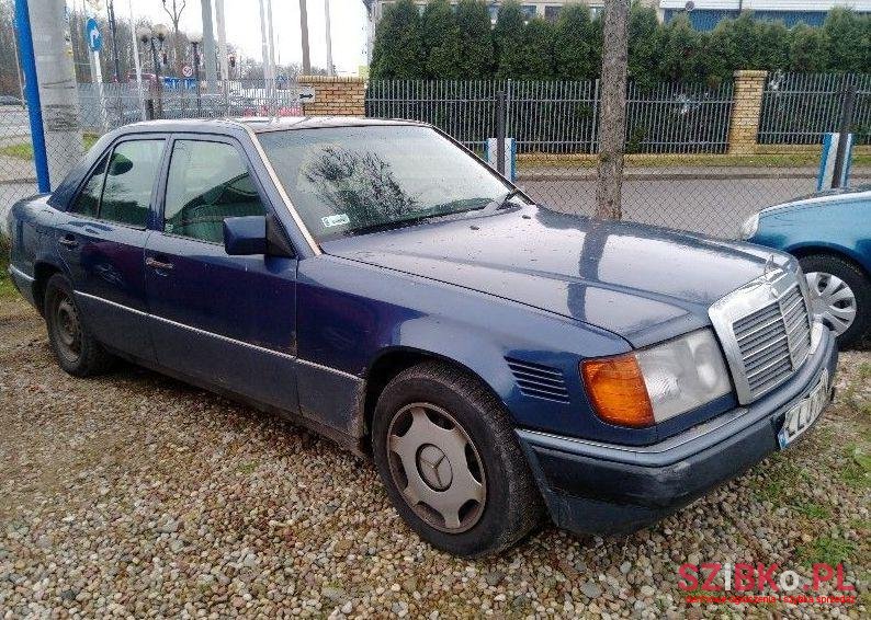 1992' Mercedes-Benz Klasa E photo #1