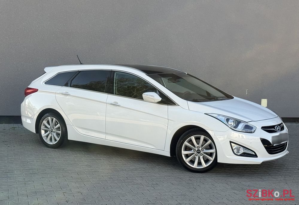 2013' Hyundai i40 Kombi 1.6 Trend photo #4