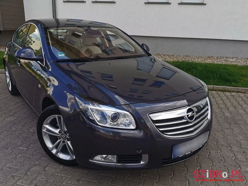 2010' Opel Insignia photo #4
