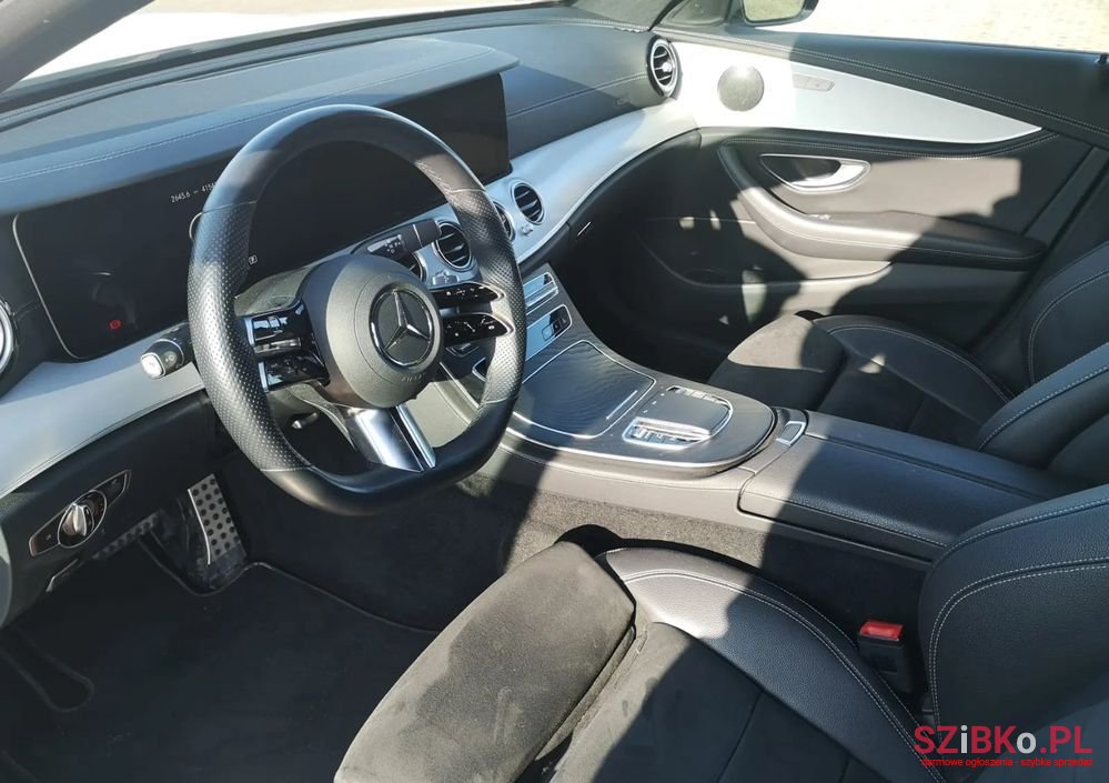 2022' Mercedes-Benz E-Class 220 D 4-Matic Amg photo #4