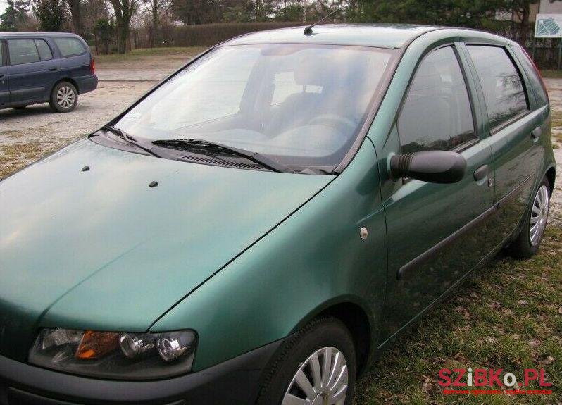 2000' Fiat Punto photo #2