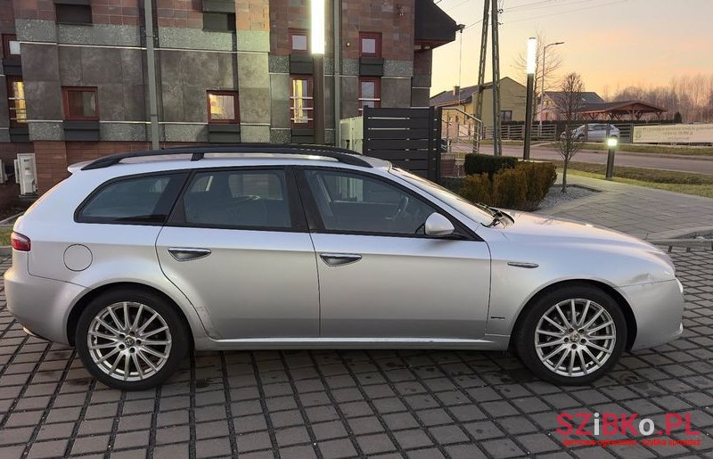 2008' Alfa Romeo 159 1.9Jtdm Distinctive photo #5