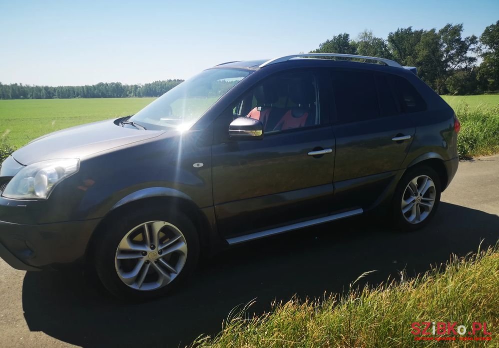 2010' Renault Koleos photo #2