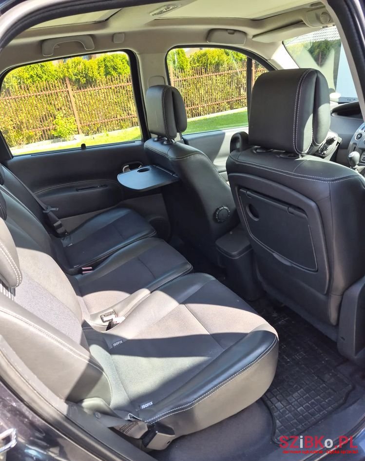 2008' Renault Scenic photo #5