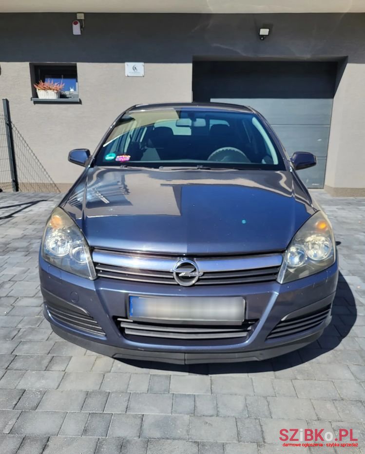 2006' Opel Astra 1.6 Cosmo photo #2