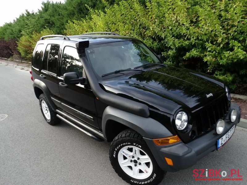 2006' Jeep Cherokee photo #4