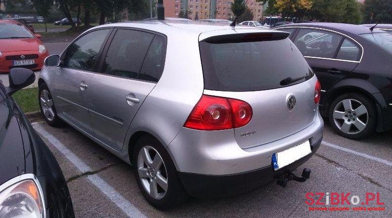 2007' Volkswagen Golf photo #1