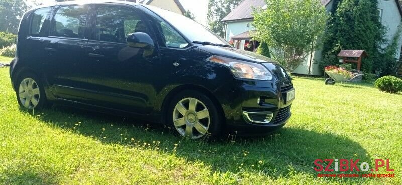 2011' Citroen C3 Picasso photo #1