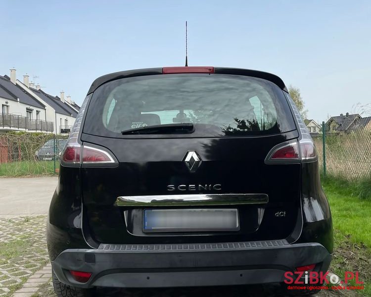 2013' Renault Scenic photo #2