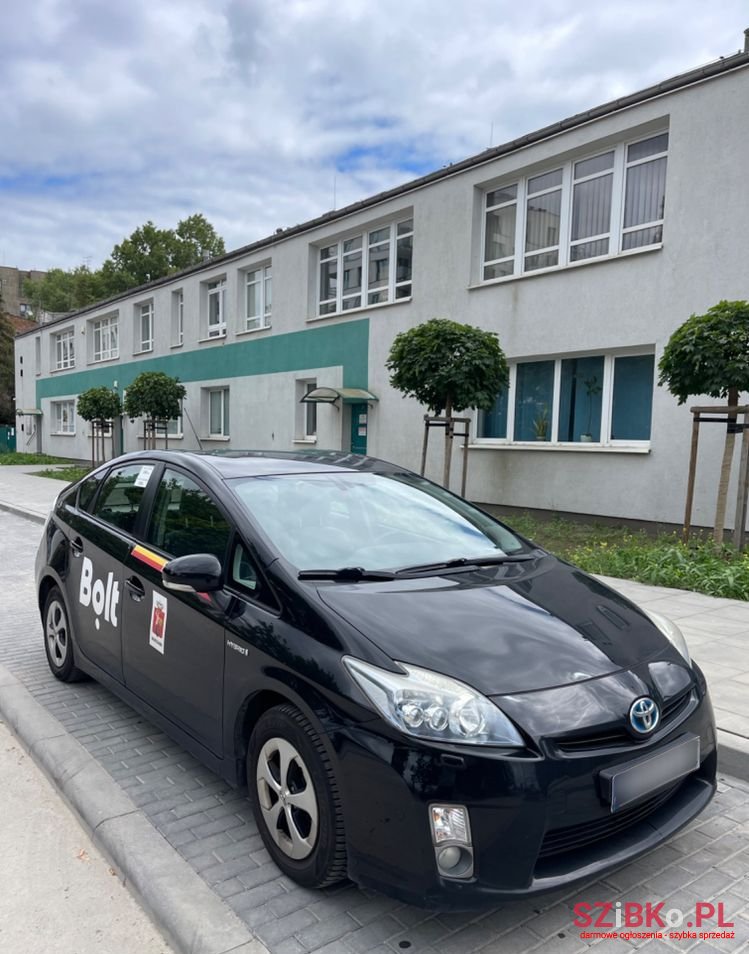 2010' Toyota Prius photo #4