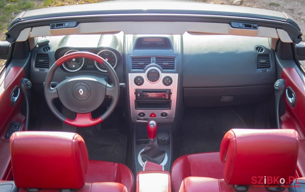 2003' Renault Megane photo #4