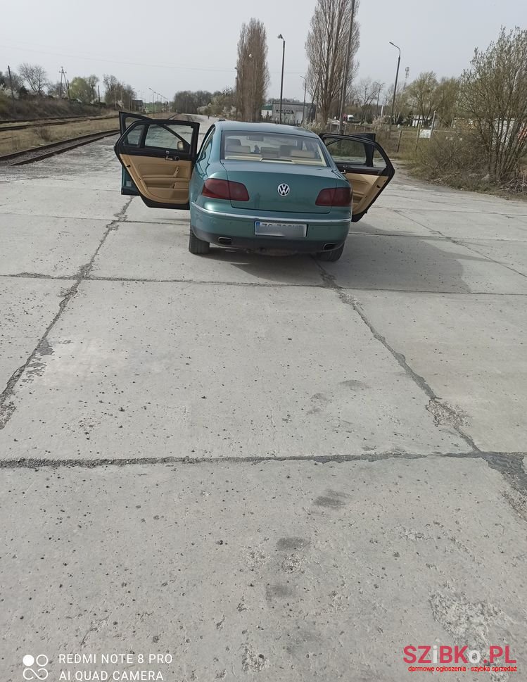 2005' Volkswagen Phaeton photo #5