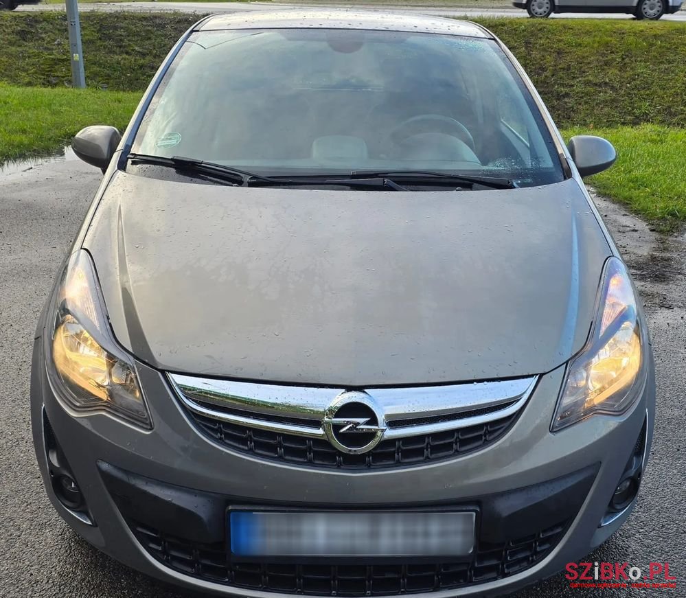 2014' Opel Corsa photo #1