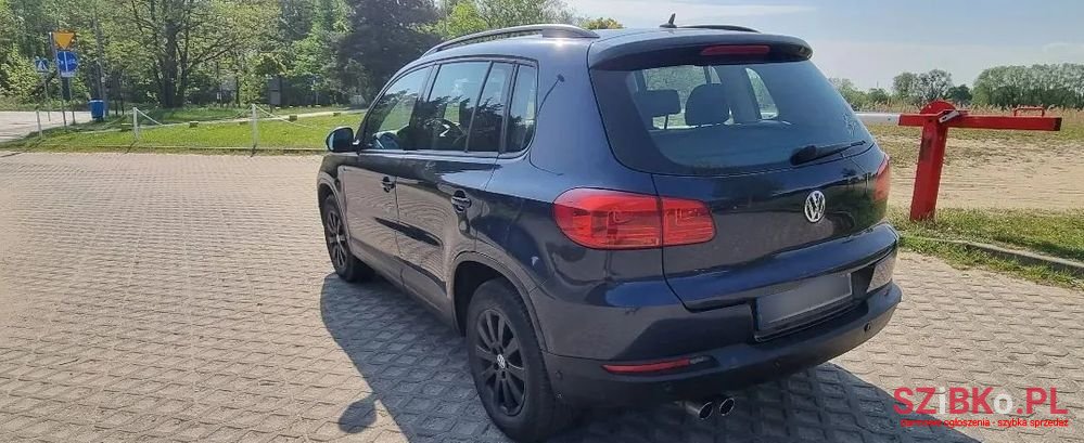 2016' Volkswagen Tiguan photo #6