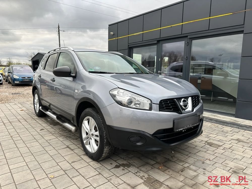 2010' Nissan Qashqai 2.0 Tekna photo #1