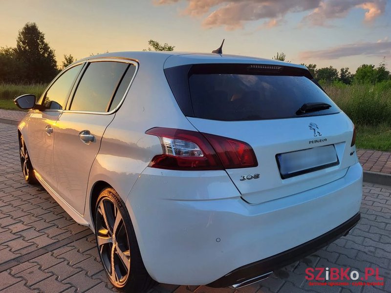 2015' Peugeot 308 photo #5