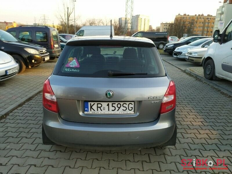 2011' Skoda Fabia photo #4