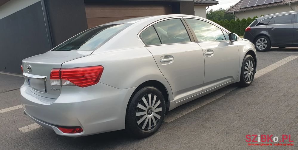 2013' Toyota Avensis photo #4