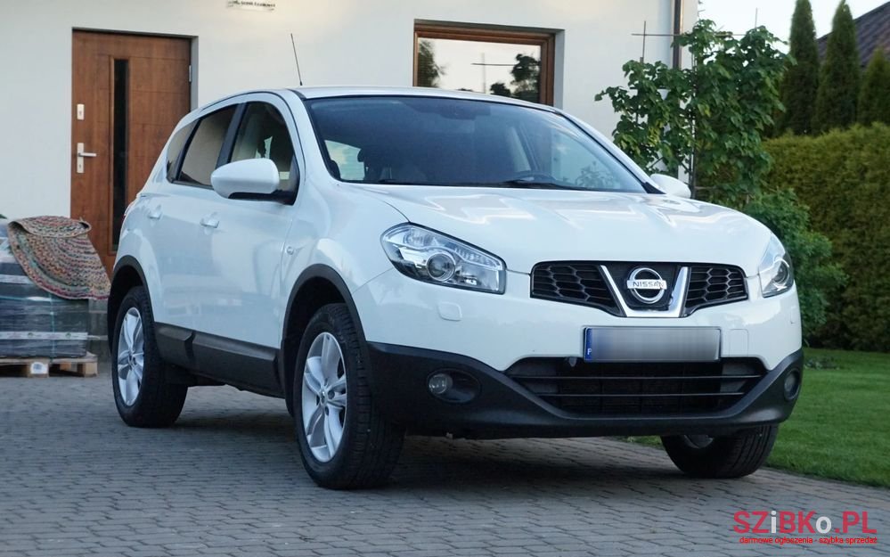 2011' Nissan Qashqai 2.0 Lounge photo #1