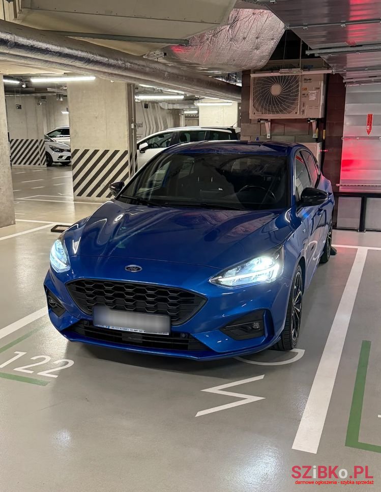 2020' Ford Focus photo #1