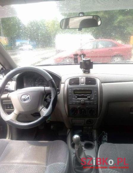 2000' Mazda Premacy photo #1