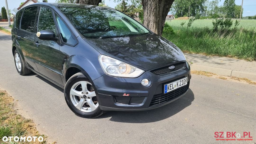 2008' Ford S-Max Titanium photo #1