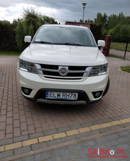 2013' Fiat Freemont photo #1