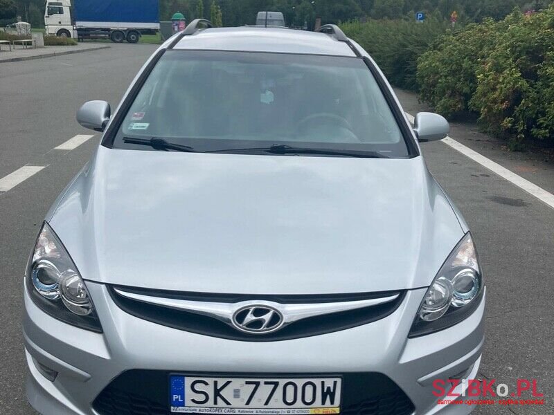 2010' Hyundai i30 photo #2