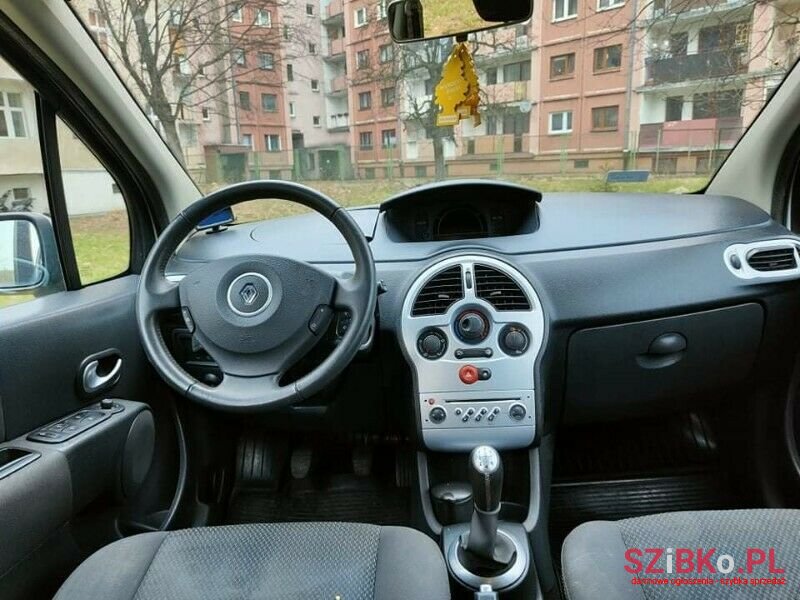 2010' Renault Modus photo #4