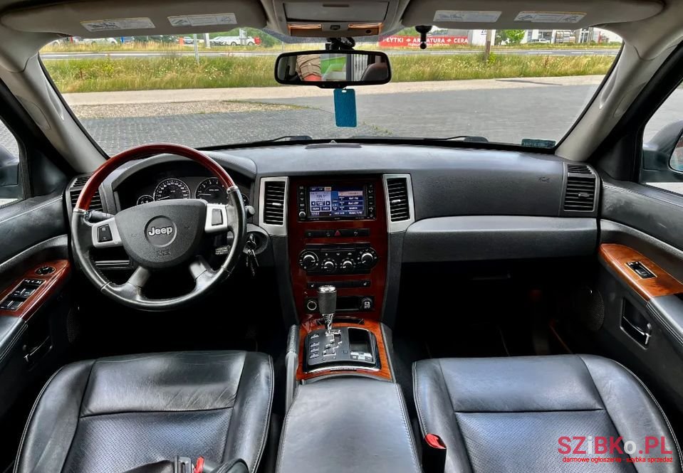 2008' Jeep Grand Cherokee photo #4