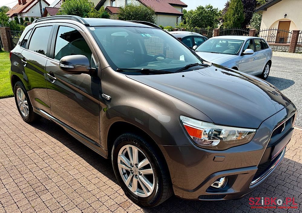 2010' Mitsubishi ASX photo #1
