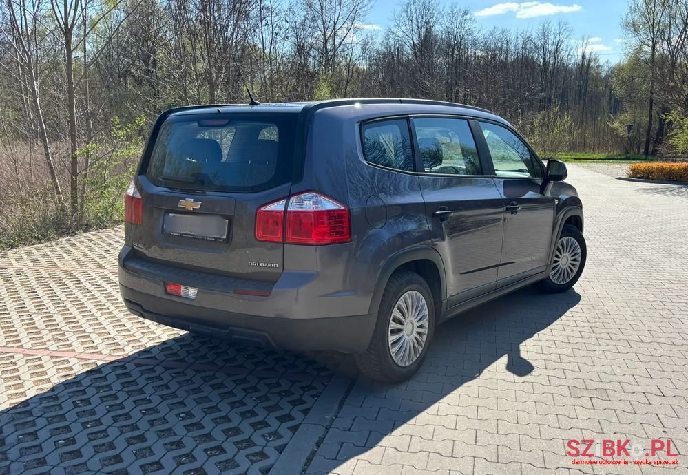 2011' Chevrolet Orlando 1.8 Ls photo #5