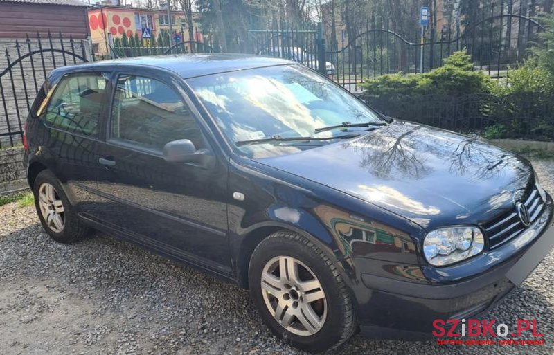 2003' Volkswagen Golf photo #1