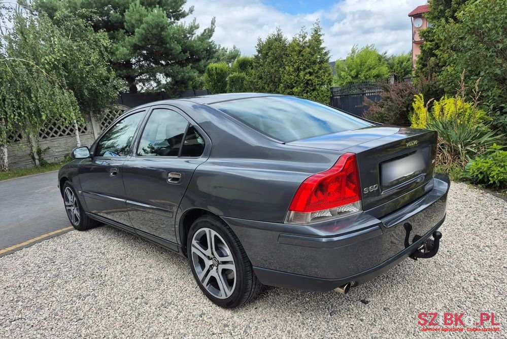2005' Volvo S60 2.4 Momentum photo #5
