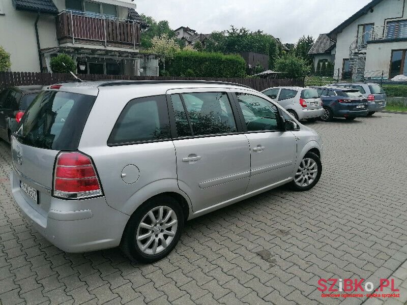 2009' Opel Zafira photo #6