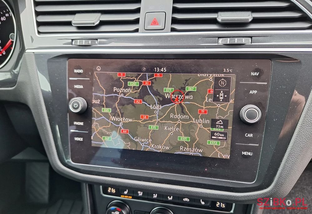 2019' Volkswagen Tiguan photo #6