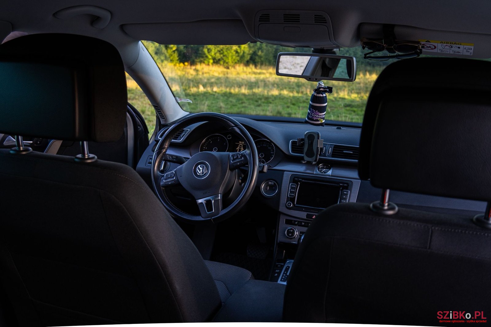 2014' Volkswagen Passat B7 BlueMotion photo #5