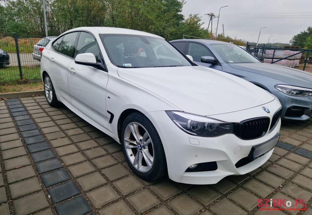 2019' BMW 3Gt 318D M Sport photo #1