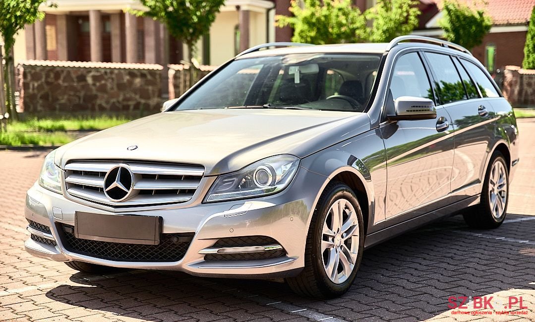 2012' Mercedes-Benz Klasa C photo #5