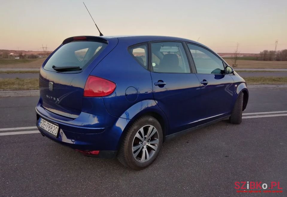 2004' SEAT Altea photo #4