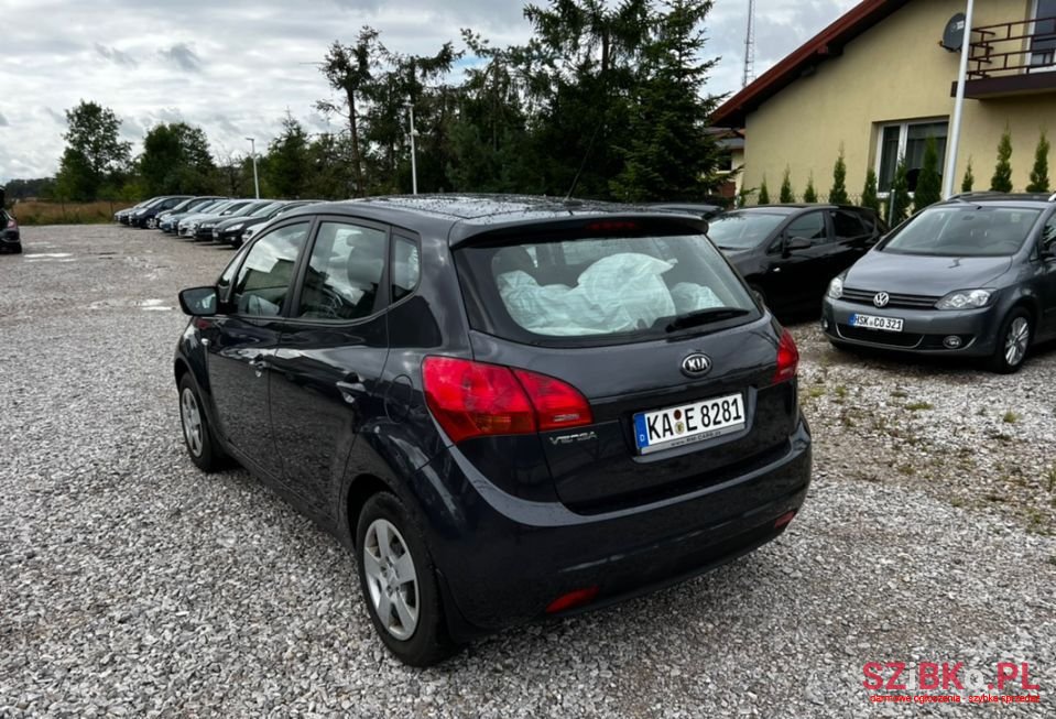 2013' Kia Venga photo #4