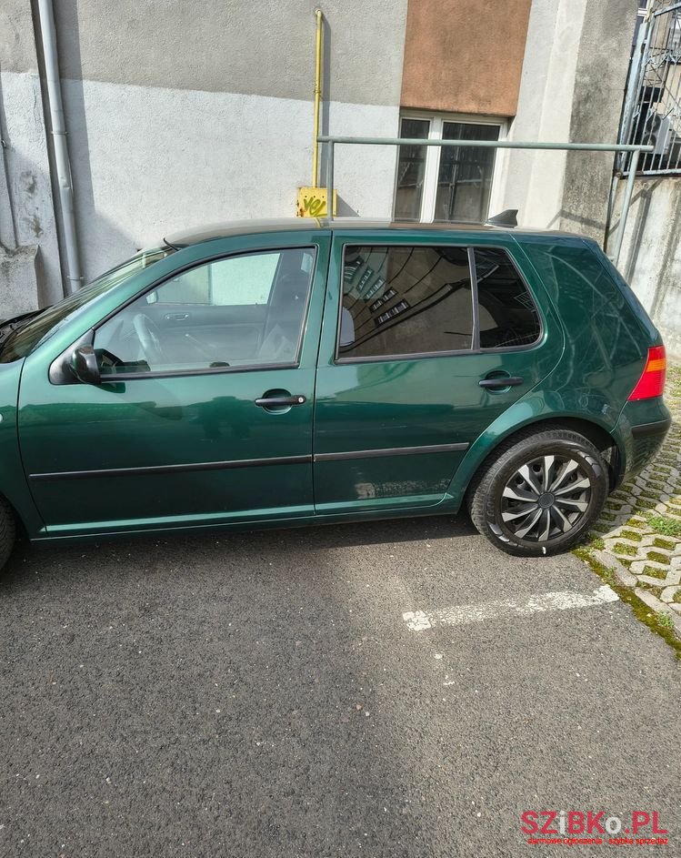 2001' Volkswagen Golf 1.6 Basis photo #6
