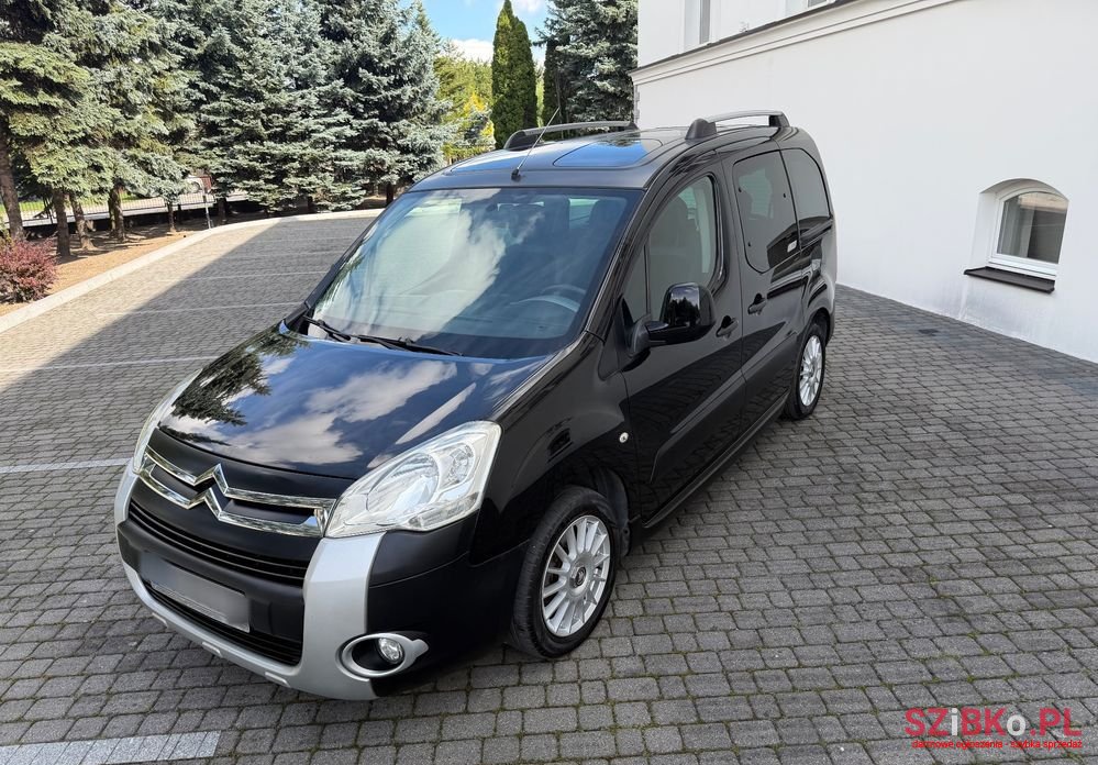 2010' Citroen Berlingo Multispace photo #2