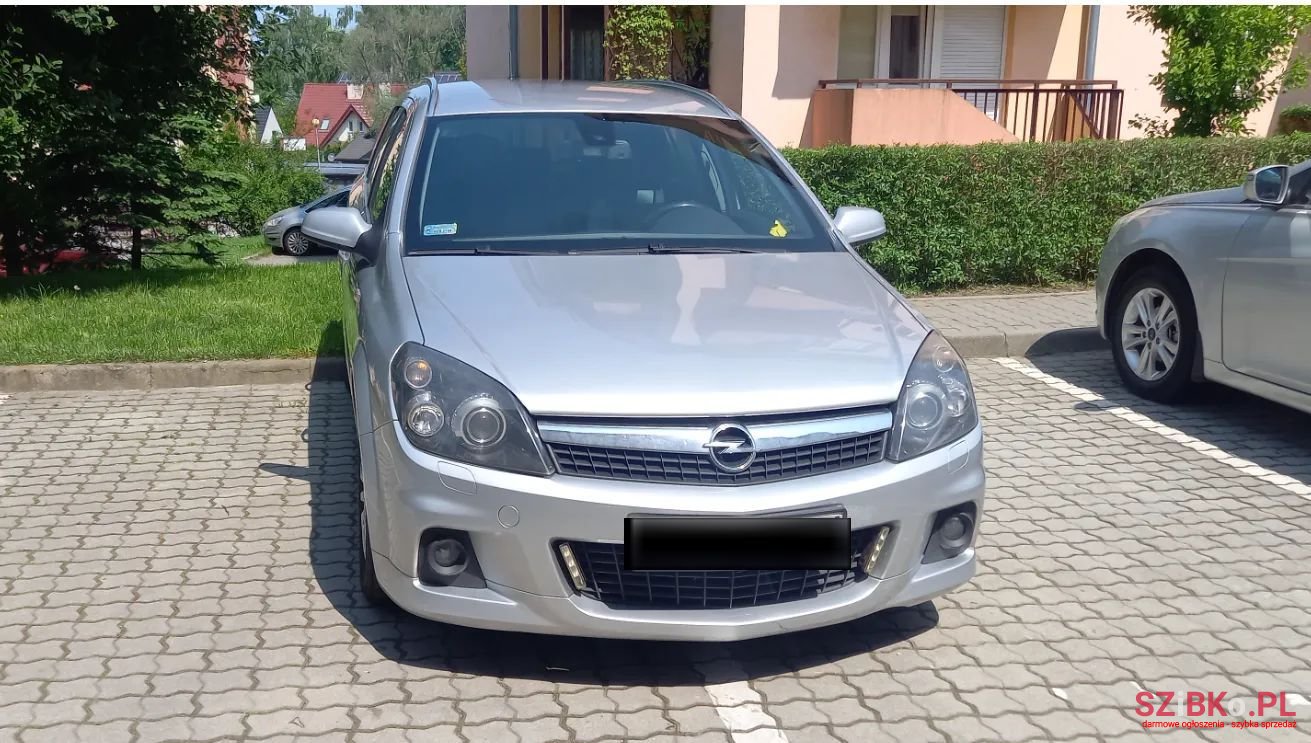 2008' Opel Astra photo #3