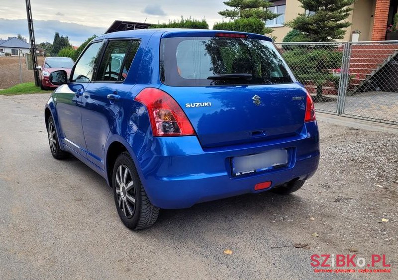 2009' Suzuki Swift 1.3 Comfort photo #3