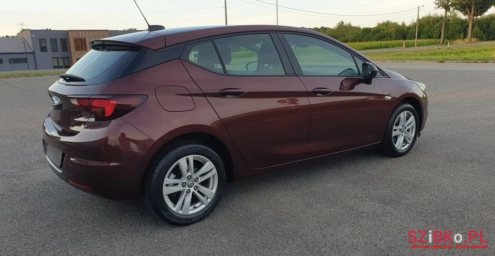 2019' Opel Astra photo #4
