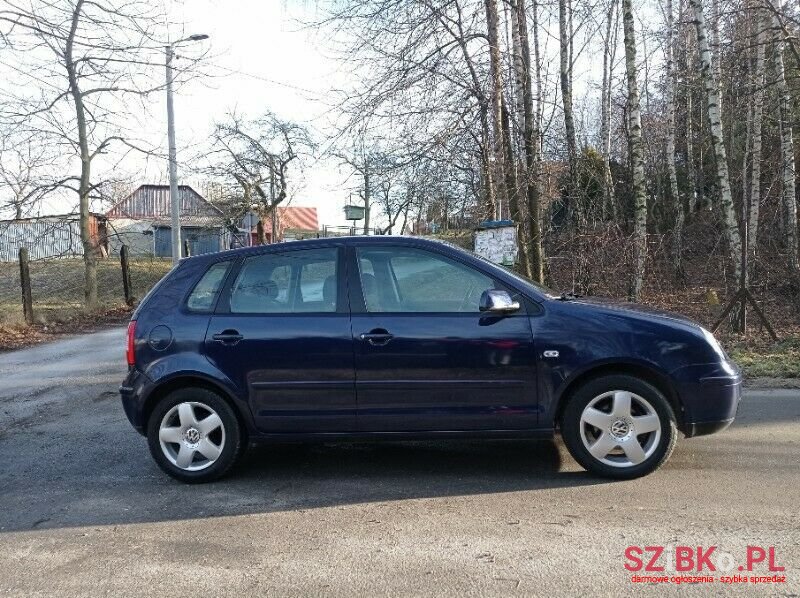 2004' Volkswagen Polo photo #3