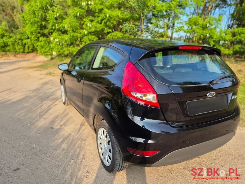 2010' Ford Fiesta 1.25 Ambiente photo #3