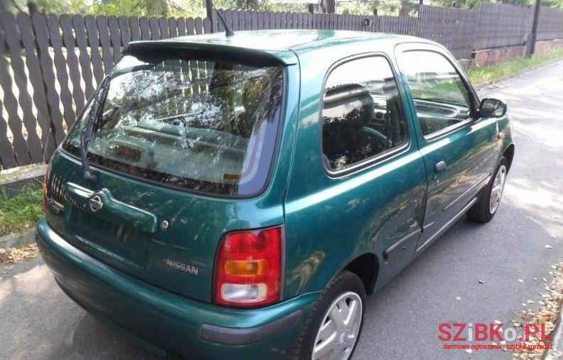 2001' Nissan Micra photo #1